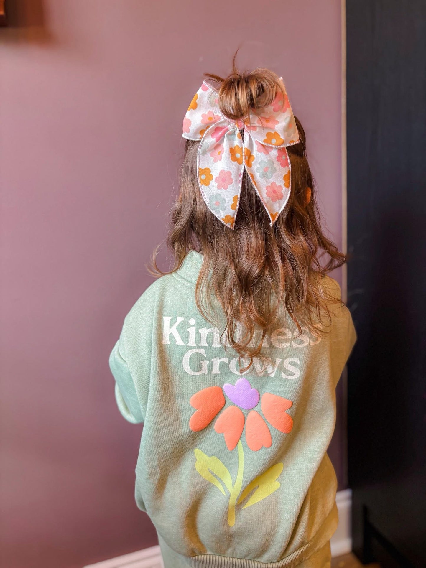 BRIGHT DAISIES Fable Bow