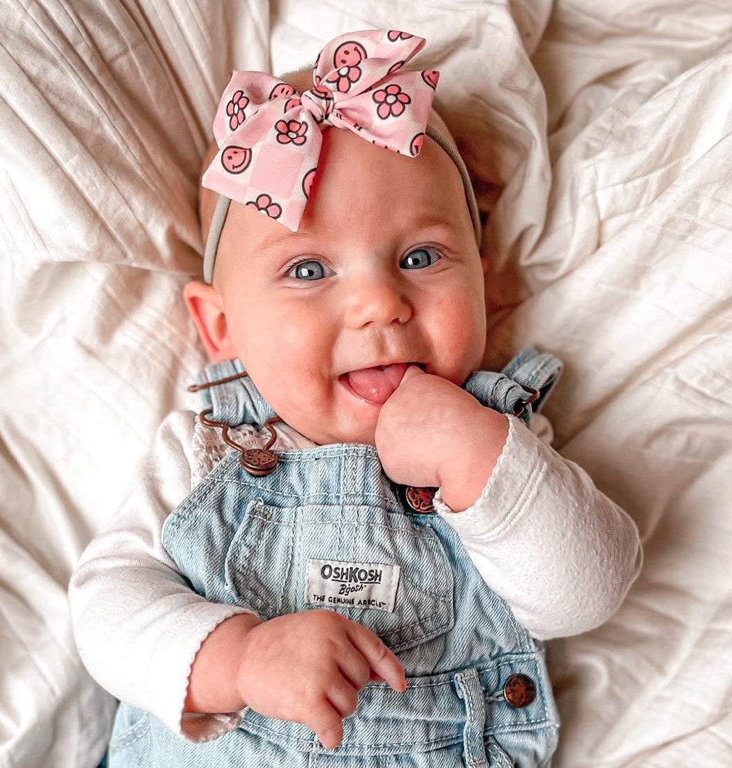 Pink Smiley+Daisy Check Hand-tied Bow
