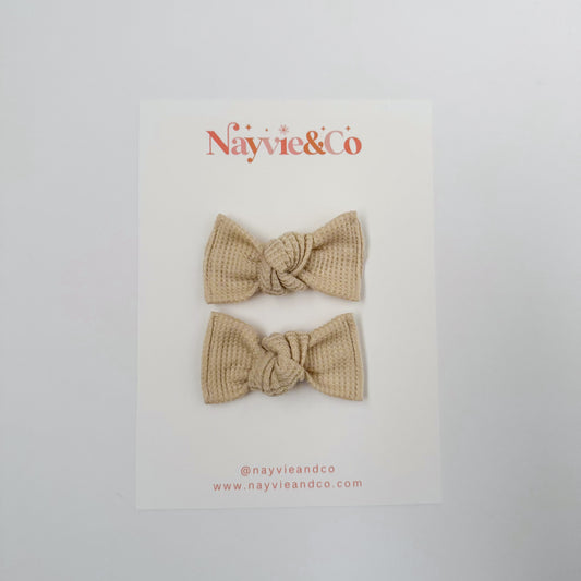 Oatmeal KNOTTED PIGGY SET