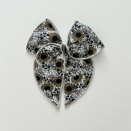 Sunflowers Fable Bow