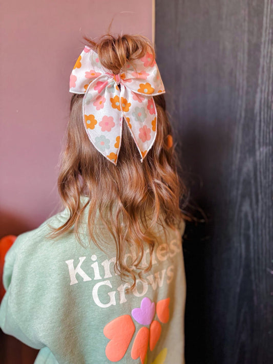 BRIGHT DAISIES Fable Bow