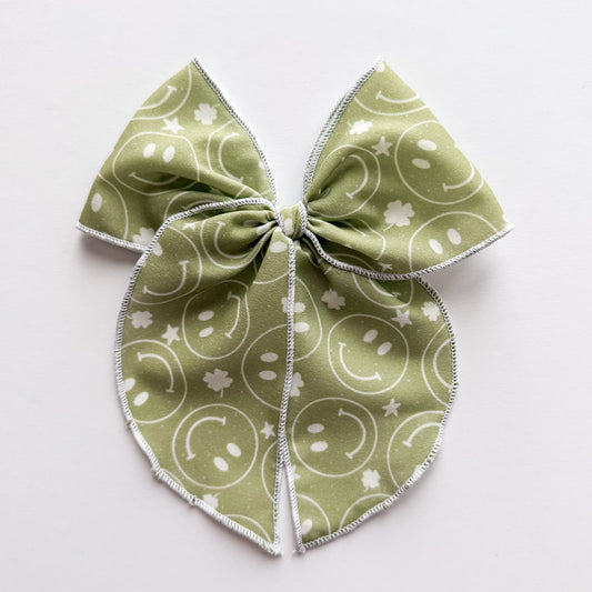 RTS Oversize Green Smiley Fable Bow