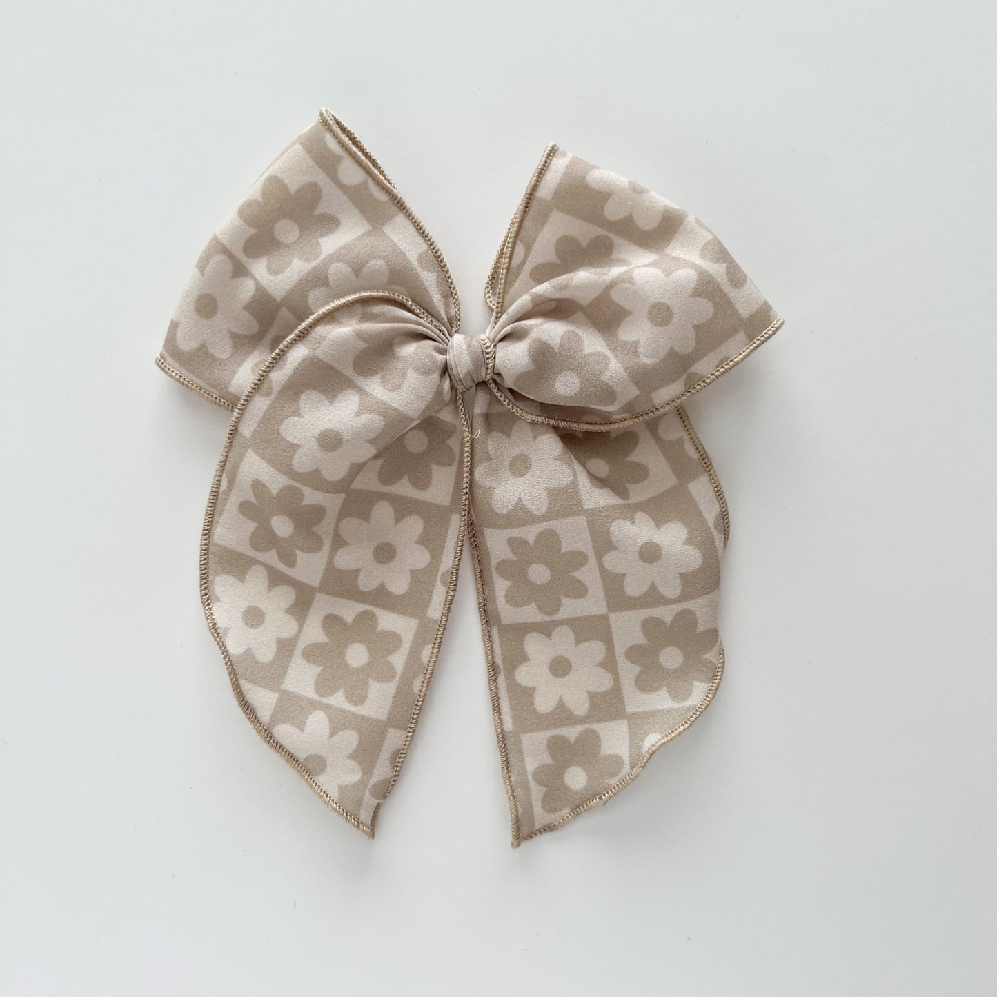 Neutral Daisy Check Fable Bow