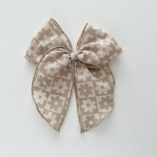 Neutral Daisy Check Fable Bow