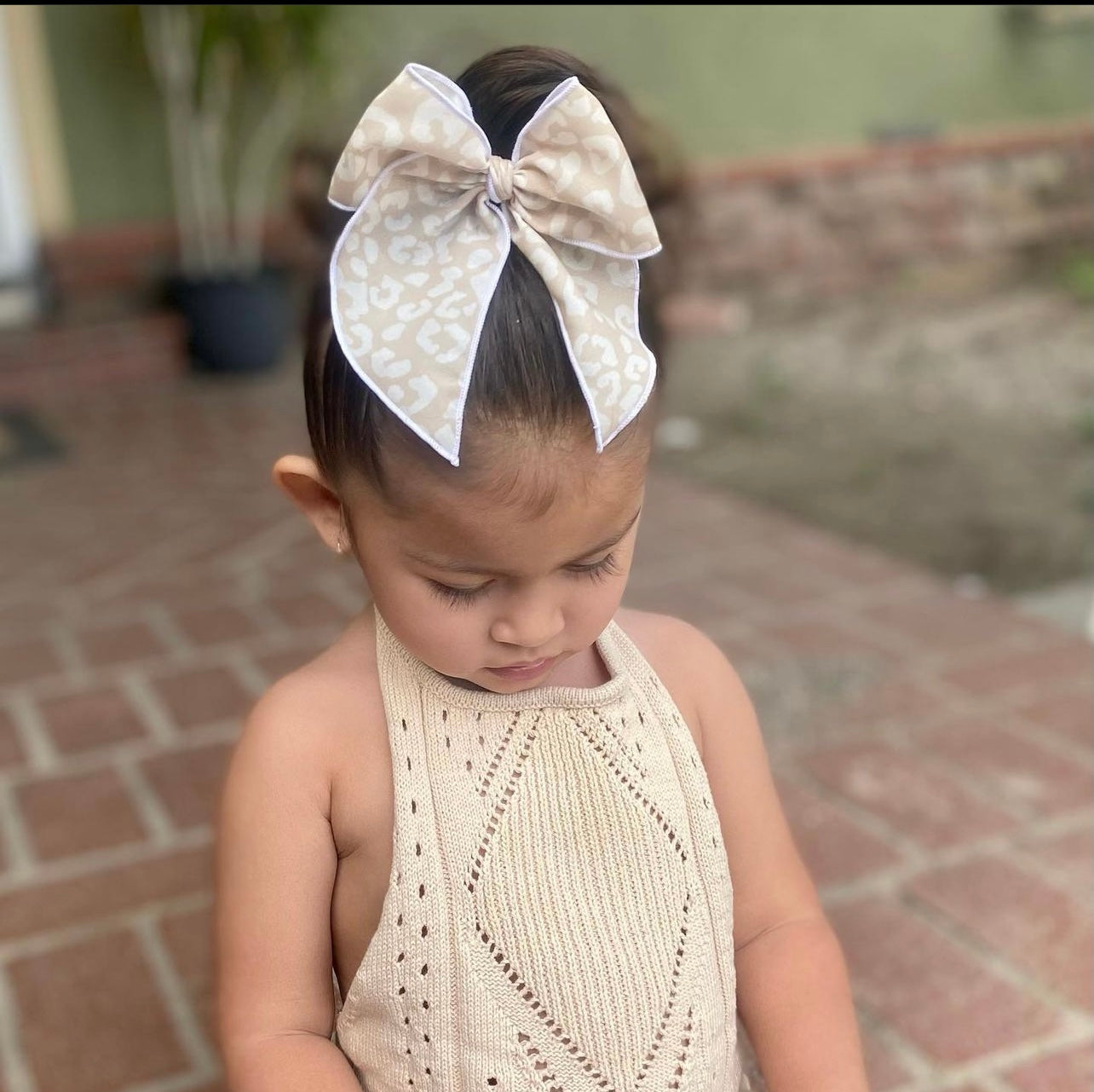 Neutral Leopard Fable Bow